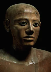 Statue des Kanzlers Nakhti aus Assiut, frühes Mittleres Reich, um 1900 v. Chr. (Detail)